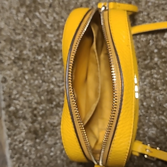 Authentic Tori Burch Mustard Yellow Small Crossbody Purse - Picture 3 of 4